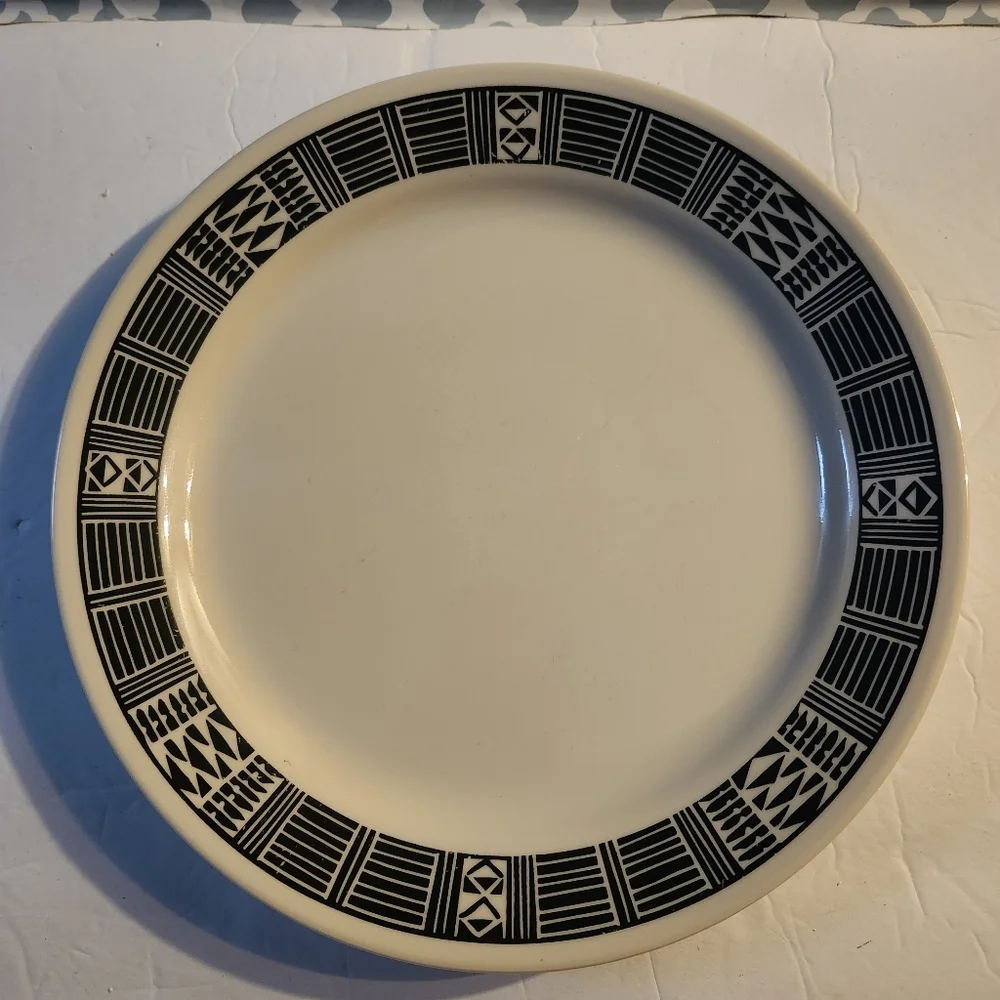 Corelle Tribal Spirit Black and Cream Dinner Plate 10 Inch Set of 2